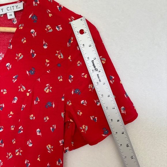 Ivy City Co womens Allie Dress Red Floral midi short sleeve button up size XS - Picture 7 of 9